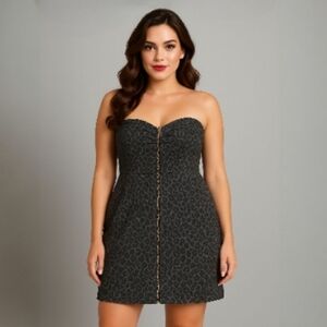 NWOT Janette Plus | Animal print strapless zip front dress with pockets